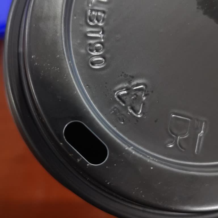 Kadıköy Coffy'de Saygısız Üslup Ve Hijyen Sorunu