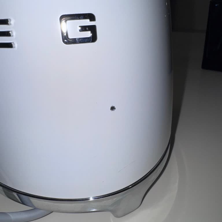 Yeni Aldığım Smeg Kettle Soyulma Problemi
