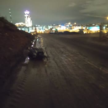 Kadıköy Belediyesi Göztepe Kavşağı'ndaki Tehlikeli Çukurlar Motosiklet Kazasına Neden Oldu