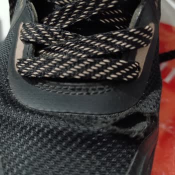 Skechers Ayakkabıda Tek Taraflı Aşınma Ve Müşteri Memnuniyetsizliği