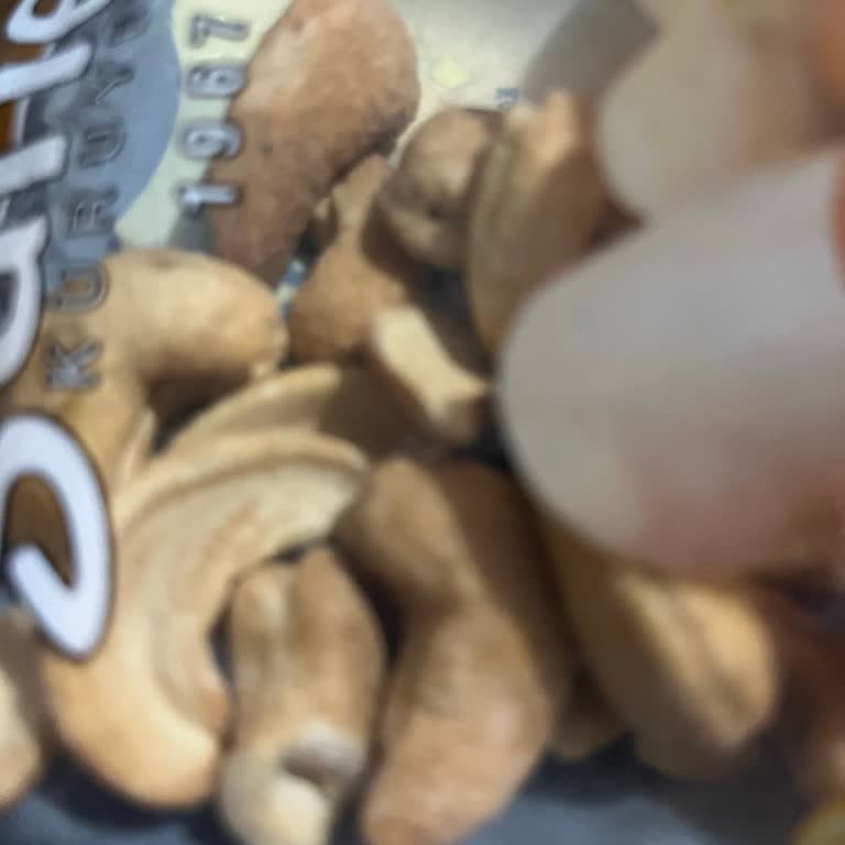 Bozuk Kaju Skandalı: Misafirlere Ve Aileye Hayal Kırıklığı