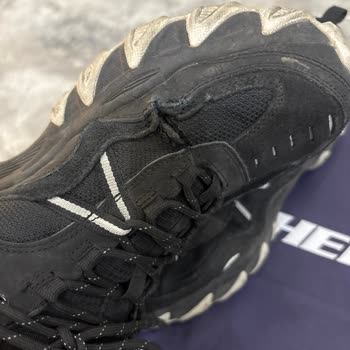 Skechers Ayakkabımın Yırtılması Ve Yetersiz Müşteri Hizmeti