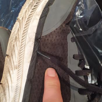 Skechers Ayakkabıda Beklenmedik Yırtılma Sorunu