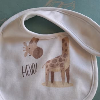 İlk Yıkamada Deforme Olan Bebek Önlüğü