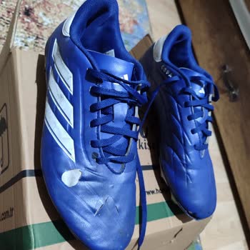 Adidas Krampon 6 Ay Dolmadan Parçalandı, Kullanıcı Hatası Dediler