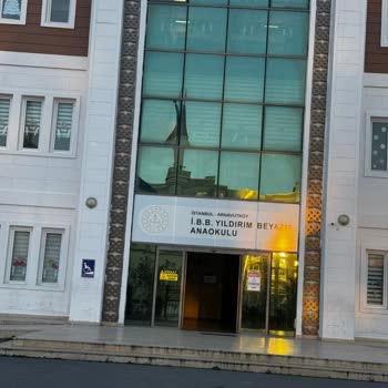 Milli Eğitim Bakanlığı Okul Giriş Düzenlemesi Ve Öğrenci Güvenliği Sorunu