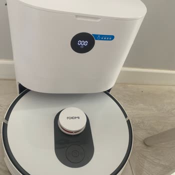 Робот-пылесос Roidmi Eve Plus не заряжается и не работает