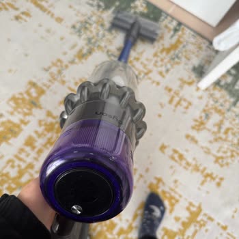 Dyson V11: Pahalı Ve Hayal Kırıklığı Yaratan Bir Deneyim
