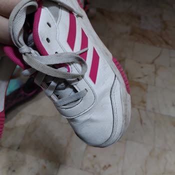 Adidas кроссовки деформировались за 2 месяца, гарантия настаивает на неправильном использовании