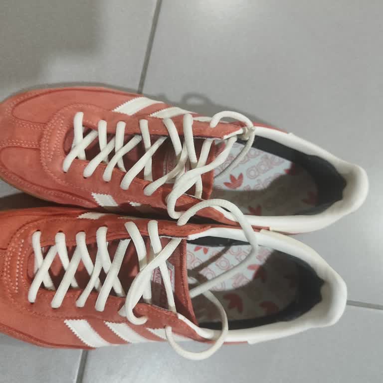 Adidas Handball Spezial: Проблемы с размером и неподходящая консультация