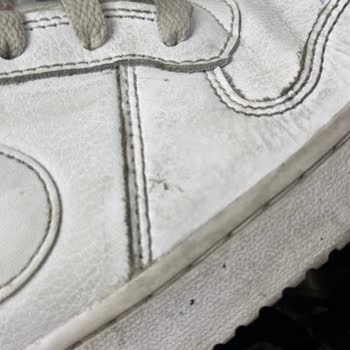 Kalitesiz Ürün Ve Yetersiz Müşteri Hizmeti: Spor Ayakkabı Sorunu