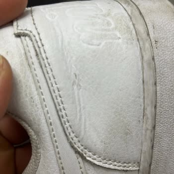 Kalitesiz Ürün Ve Yetersiz Müşteri Hizmeti: Spor Ayakkabı Sorunu