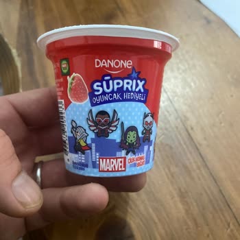 Danone Çilekli Yoğurttan Çıkan Hatalı Figür