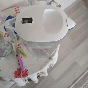 Brita Sürahimizde Yosunlaşma Problemi ve Temizlik Zorluğu