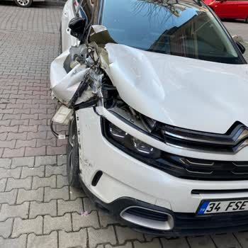 Citroen C5'in Güvenlik Sorunları: Küçük Kaza, Büyük Hasar