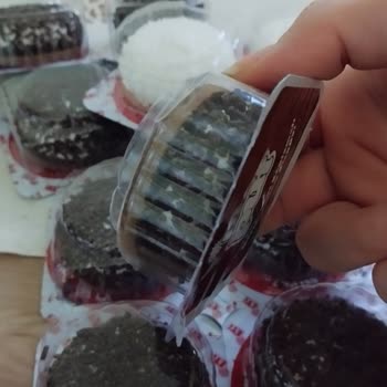 Eti Puf'ta Ters Ürün Yerleştirmesi Şoku