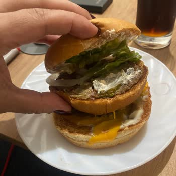 Burger King'de Hamburgerin Ekmek Sorunu