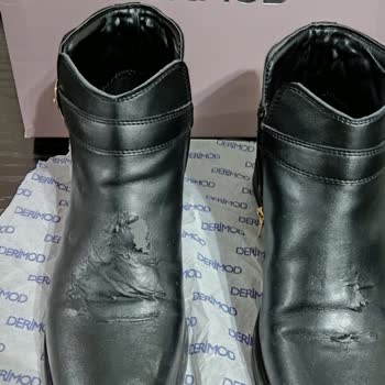Derimod Botlarda Beklenmedik Deri Kabarması Sorunu