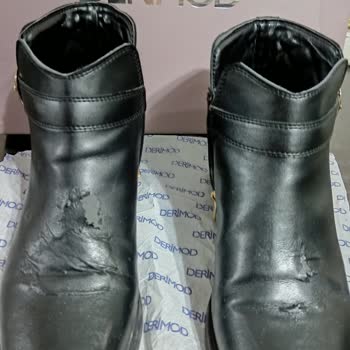Derimod Botlarda Beklenmedik Deri Kabarması Sorunu