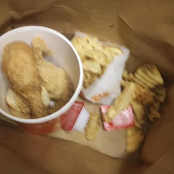 Trendyol GO Delivered Cold Food From Popeyes and Ignored My Complaint