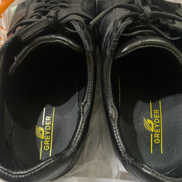 Ayakkabı Sorunu: Tüketici Hatası Mı, Üretici Hatası Mı?