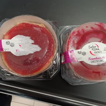 A101'den Aldığım Cheesecake İçinden Sinek Çıktı!