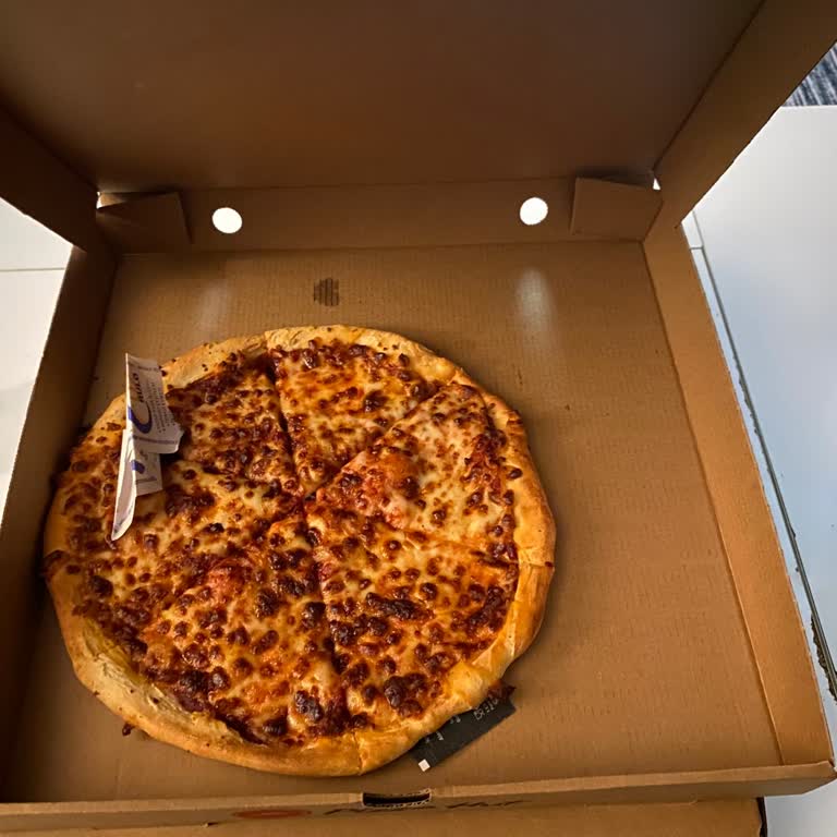Yanlış Boyutta Gelen Pizzalar İle Hayal Kırıklığı