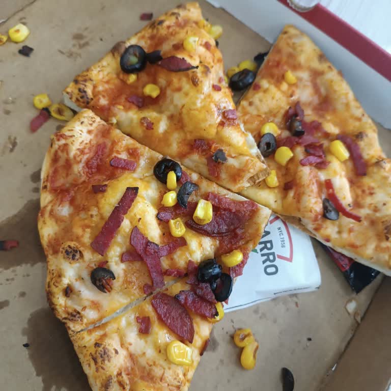 Eksik Malzemelerle Hayal Kırıklığı Yaşatan Pizza Deneyimi