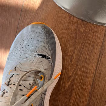 Asics Ayakkabıda Kalitesiz Malzeme Ve İlgisiz Müşteri Hizmetleri