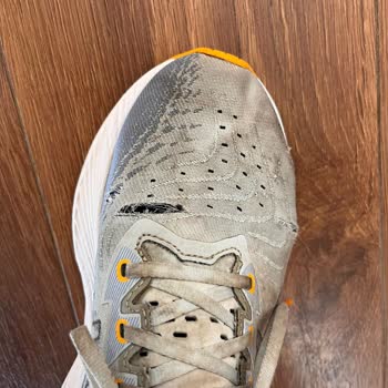 Asics Ayakkabıda Kalitesiz Malzeme Ve İlgisiz Müşteri Hizmetleri