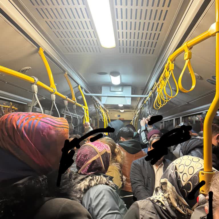 41 At Otobüslerinin Yetersiz Sefer Sayıları Ve İhmal Edilen Yürüyen Yollar