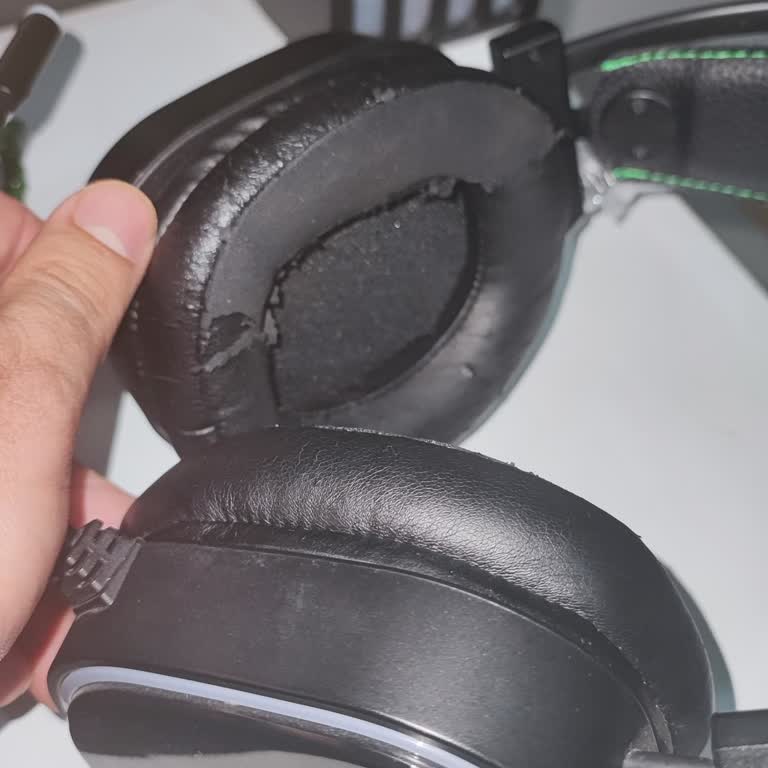 Monster Pusat Lite Kulaklık Pedleri Dökülüyor, Çözüm Arıyorum!