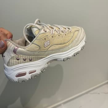 Skechers Ayakkabıda Renk Değişimi Ve Çatlak Sorunu
