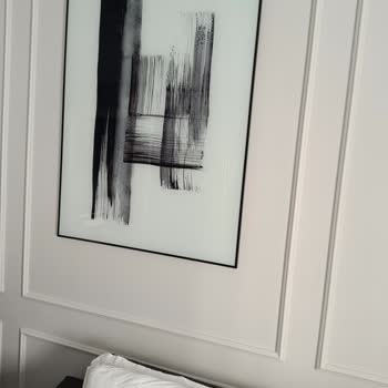 Yanıltıcı Ürün Renkleri Ve Kalitesiz Çerçeve