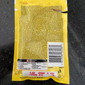 Purina Friskies: Влажный корм с испорченным лососем