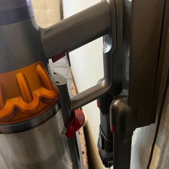 Dyson Süpürge: Sürekli Sorunlarla Baş Başa