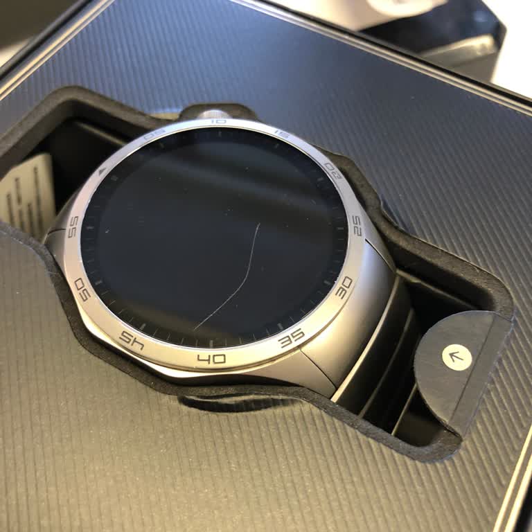 Huawei GT4 Saat Ekran Çizik Sorunu Ve Yüksek Tamir Ücreti