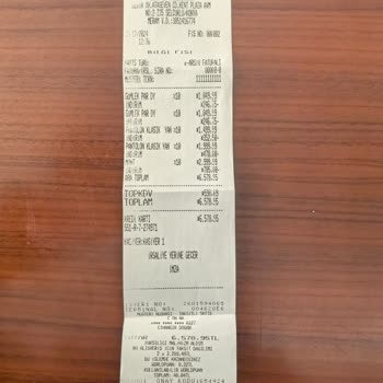 Altınyıldız'da İade Krizi: Montun Sökük Çıktı, Mağaza Müdürü Çözüm Sunmadı