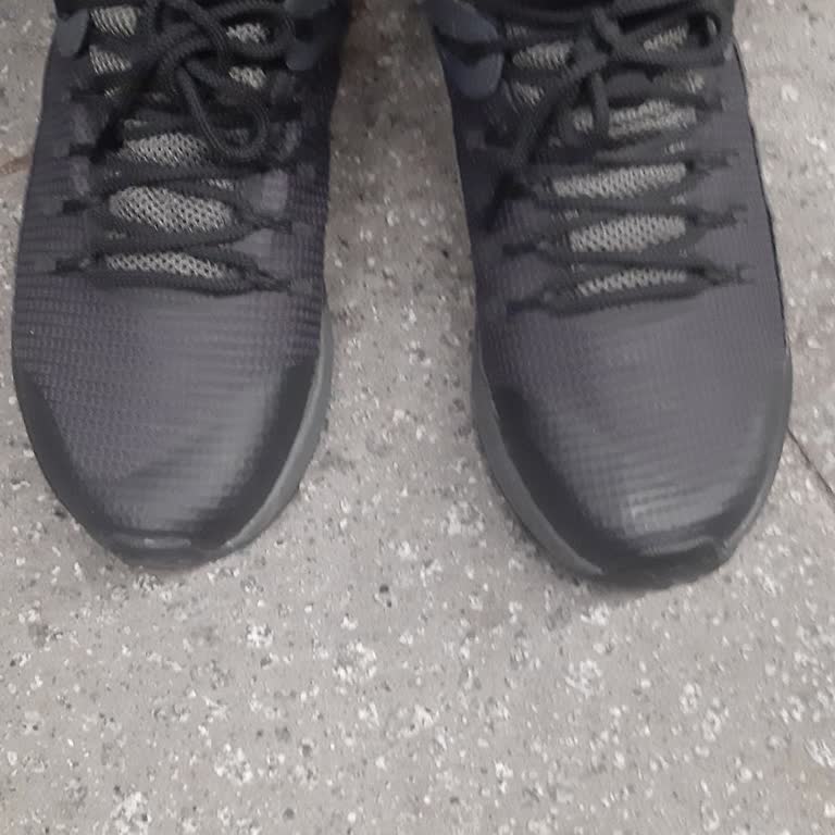 Columbia Waterproof Shoes Leaked and Wore Out on First Use