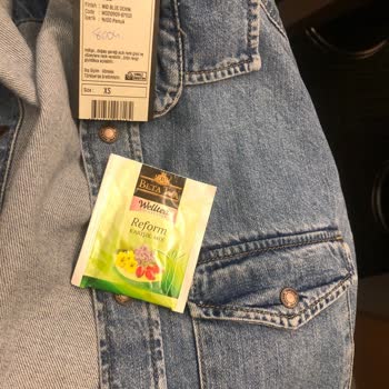 Kullanılmış Ürün Şoku: Mavi Mağazasından Aldığım Gömlekten Çay Paketi Çıktı