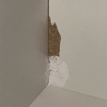 IKEA'dan Aldığım Dolap Kurulumda Hasar Gördü