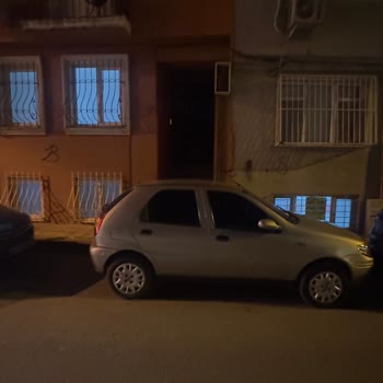 Acil Durum Araçlarına Engel Olan Park Sorunu