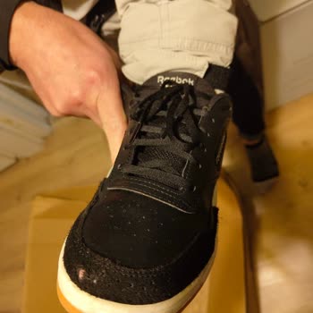 Intersport Reebok Ayakkabılarım 1 Ayda Yırtıldı, İade Reddedildi!