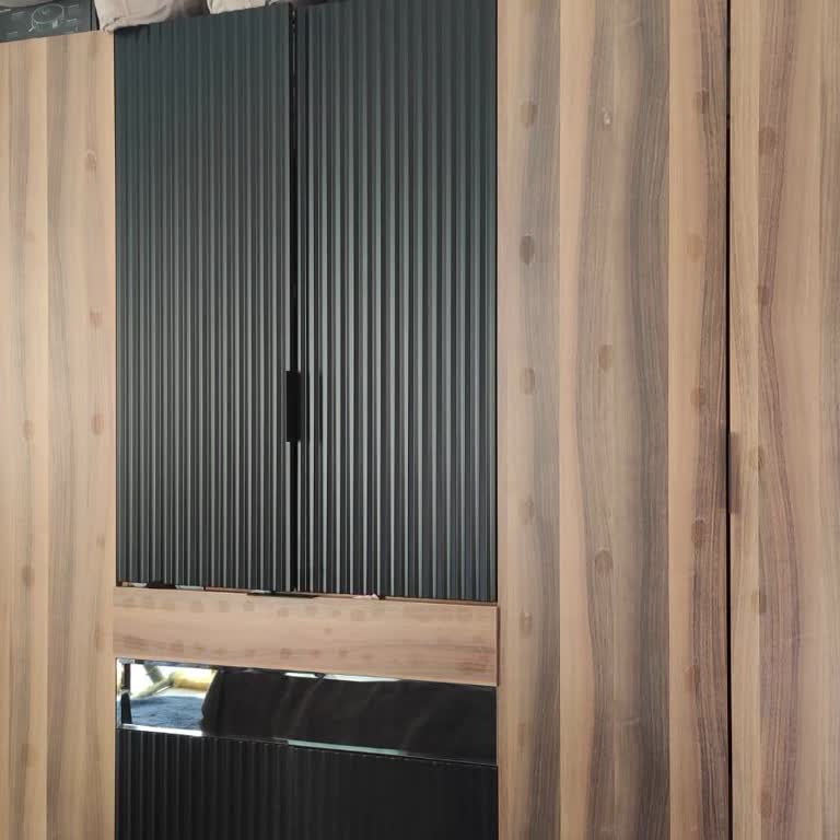 Ötm Luxury Mobilya Aynalar Düşüyor Firma İlgisiz Kalmış