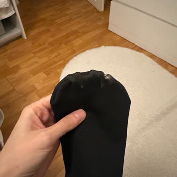 Calzedonia Thermal Tights Defective on First Wear, Poor Customer Service