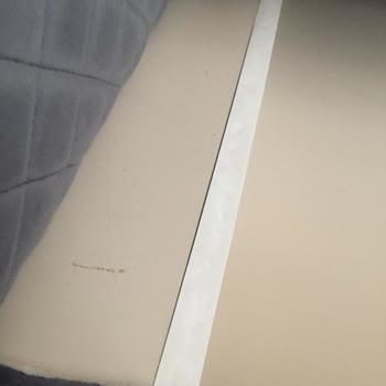 Aksu Çarşı Kırık Koltuklar Ve İlgisiz Hizmet