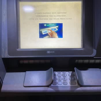 ATM'de Para Yatırma Sorunu Ve İletişim Eksikliği