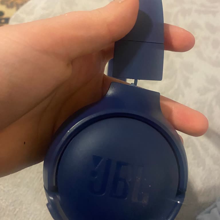JBL Kulaklık Aniden Kırıldı: Acil Çözüm Bekliyorum