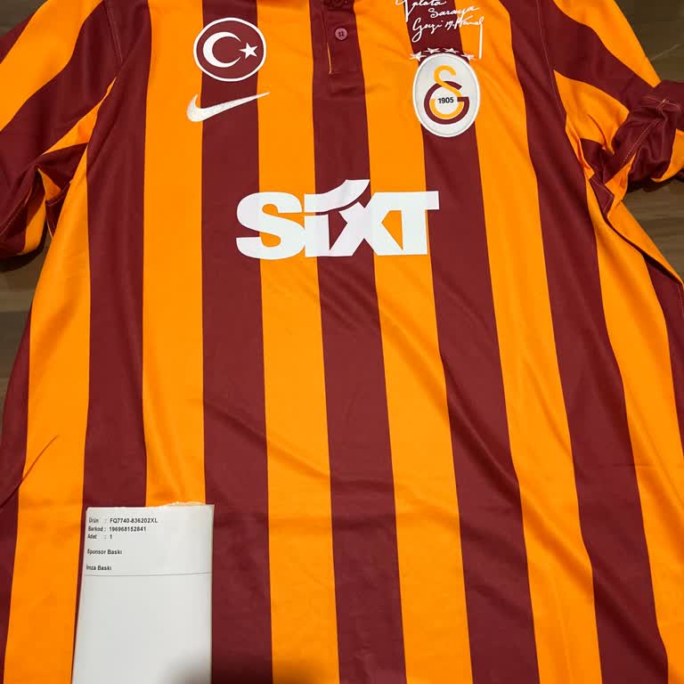 İmzalı Forma Siparişinde Eksiklik