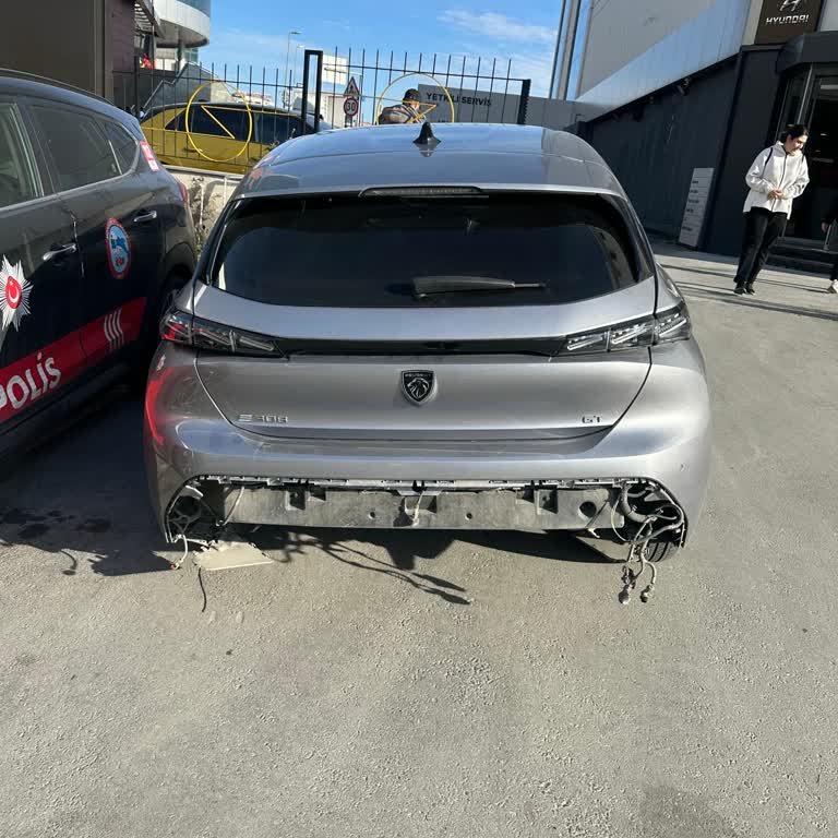 Peugeot Servis Hatalarıyla Dolup Taşan Araç Tamiri